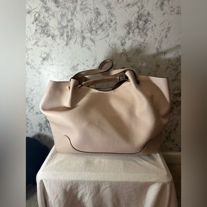 Like New Sondra Roberts Squared HoBo Tote Bag